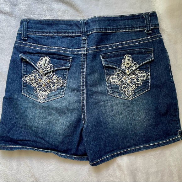Cato Size 12 Shorts - Picture 2 of 5